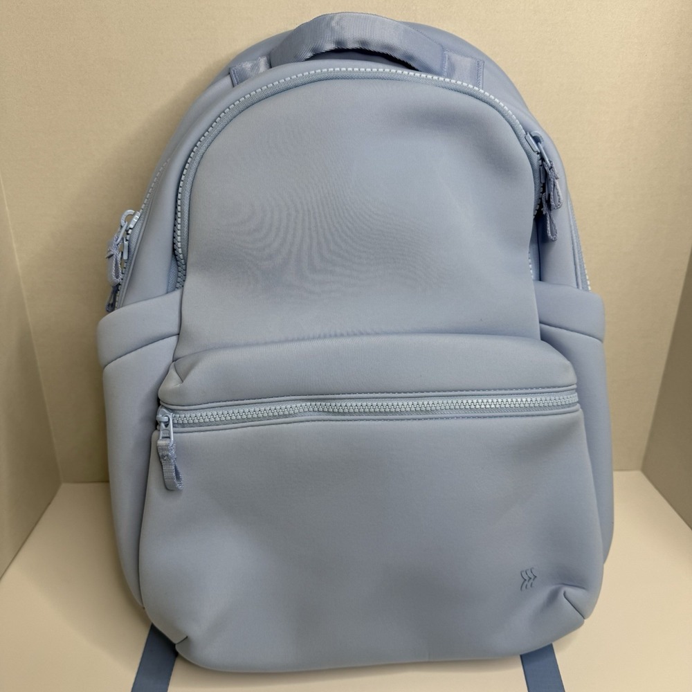 All In Motion Water-Repellent Backpack Blue 15” Laptop Sleeve Clean Condition